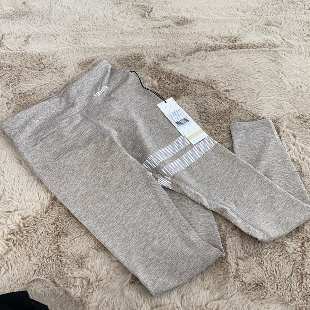 Oatmeal workout leggings